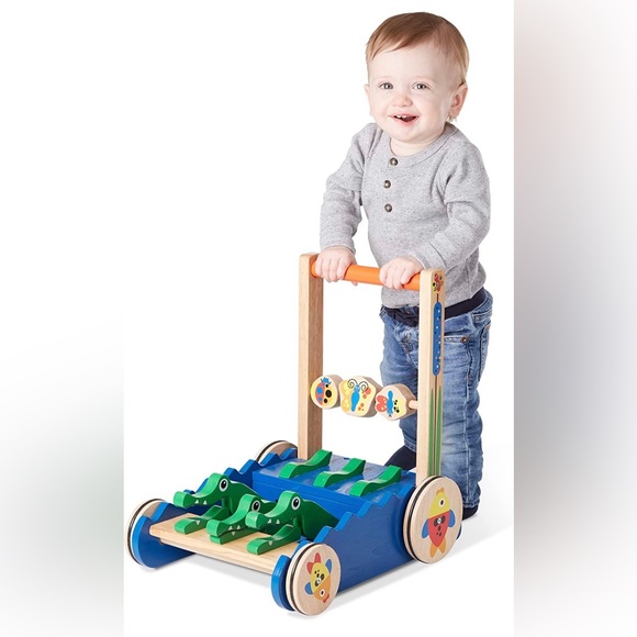 Melissa & Doug Deluxe Chomp Wooden Alligator Activity Push Walker (Ages 1+) - Picture 5 of 7